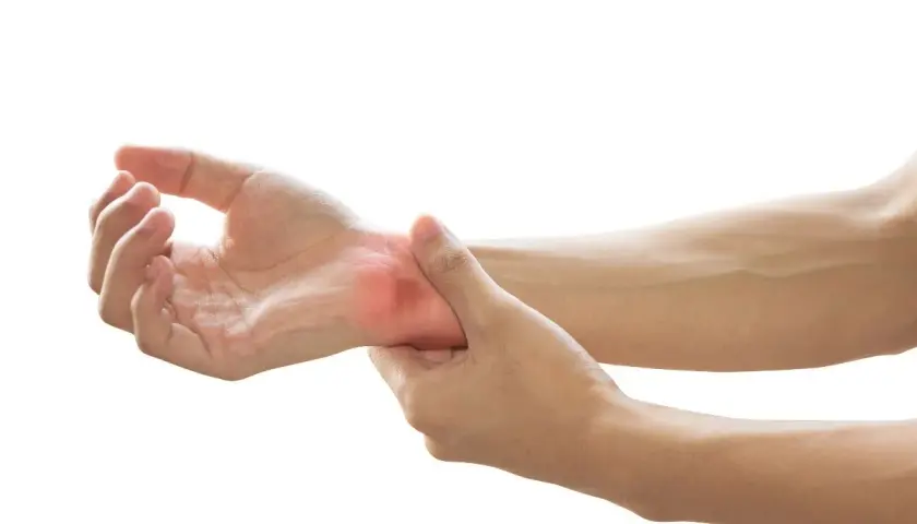 Dolore al polso, un segnale di cos'è la tendinite. La zona rossa indica l'infiammazione del tendine.